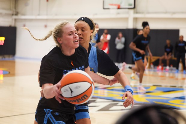 Sky guard Rachel Banham, right, defends guard Hailey Van Lith during the first day of training camp on April 27, 2025, at Sachs Recreation Center in Deerfield. (Eileen T. Meslar/Chicago Tribune)