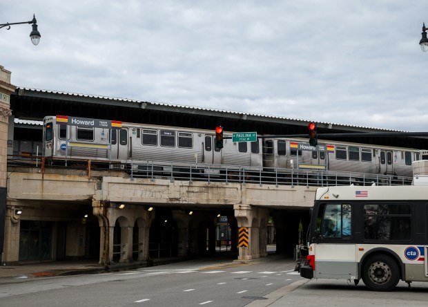 A CTA bus leaves the Howard station in Rogers Park on May 22, 2025. (Eileen T. Meslar/Chicago Tribune)