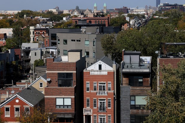 A spike in electricity supply charges will go into effect in June for ComEd customers. An average residential customer is expected to pay $10.60 more per month beginning with the July bill. (Antonio Perez/Chicago Tribune)