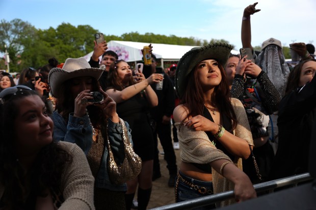 Fans watch as Lemanz performs at Sueños Music Festival in Chicago's Grant Park on May 24, 2025. (Chris Sweda/Chicago Tribune)