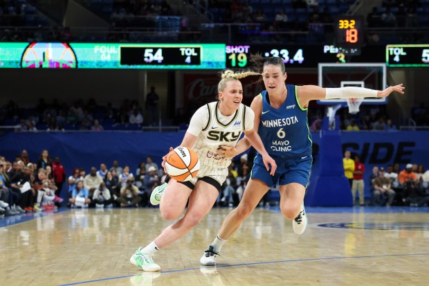 Lynx's Bridget Carleton guards the Sky's Hailey Van Lith during the third quarter of a preseason game at Wintrust Arena on May 6, 2025. (Armando L. Sanchez/Chicago Tribune)