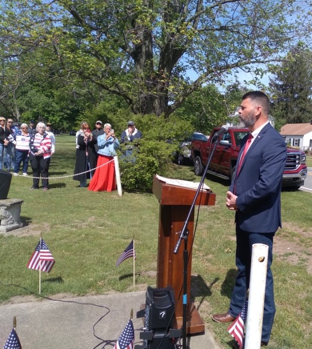 Chesterton High School history teacher Bob DeRuntz is the keynote speaker during the Memorial Day ceremony at Chesterton Cemetery Monday, May 26, 2025. (Jim Woods/for Post-Tribune)