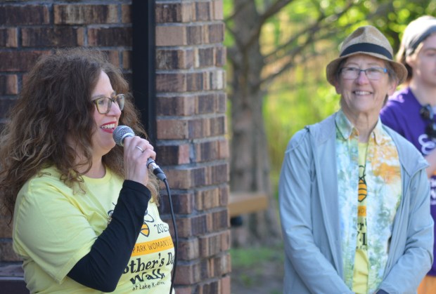 Palos Park Woman's Club presidents Ronette McCarthy, left, and Ann Oliver thank the participants in the third Mother's Day Walk Sarturday at Lake Katherine in Palos Heights May 10, 2025. (Jeff Vorva/for the Daily Southtown)