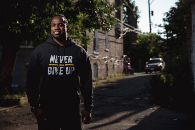 Damien Morris of Breakthrough Ministries in the summer of 2021. (E. Jason Wambsgans/Chicago Tribune)