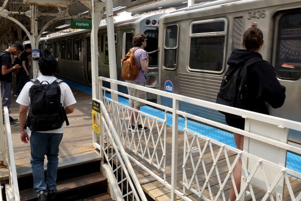 A CTA train arrives at the Adams/Wabash CTA "L" station on June 2, 2025. (Antonio Perez/Chicago Tribune)