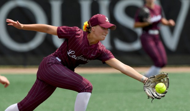 Lockport's Mikayla Cvitanovich (11) catches a line drive. Oak Park River Forest defeated Lockport 6-5 in the Class 4A third-place game at the Louisville Slugger Sports Complex in Peoria, Saturday, June 14, 2025. (Rob Dicker / for the Daily Southtown)