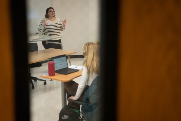 Oriette D'Angelo teaches her class, Spanish Language Skills: Writing, at the University of Iowa in Iowa City, Feb. 27, 2025. (Audrey Richardson/Chicago Tribune)
